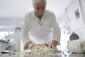 Lucio Eicher-Clere lavora l’impasto.